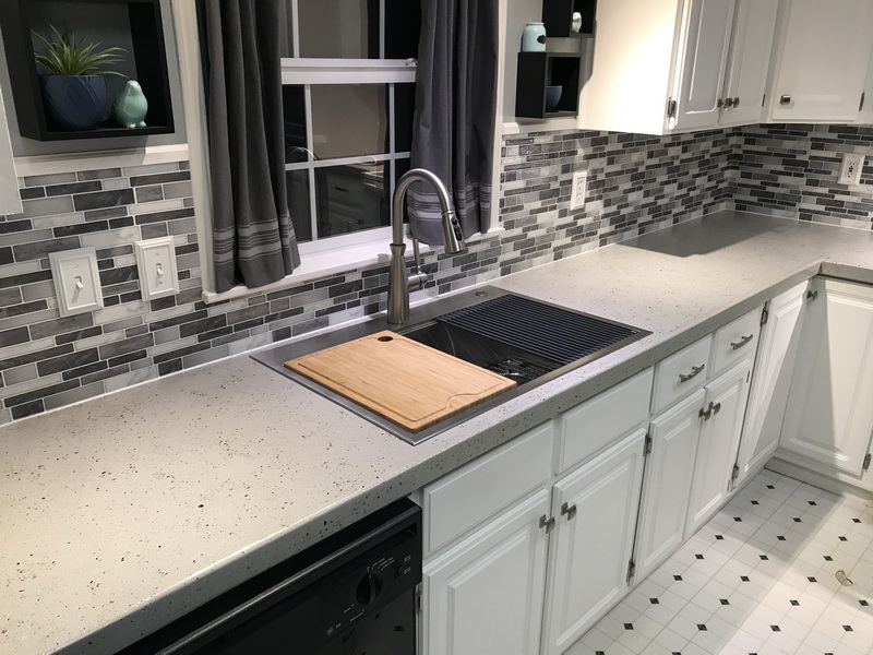 Stone Coat Countertops 1 gal. Carrara Marble Gloss Finish Countertop Kit; Table Top Epoxy for Countertop Resurfacing and Countertop Refinishing